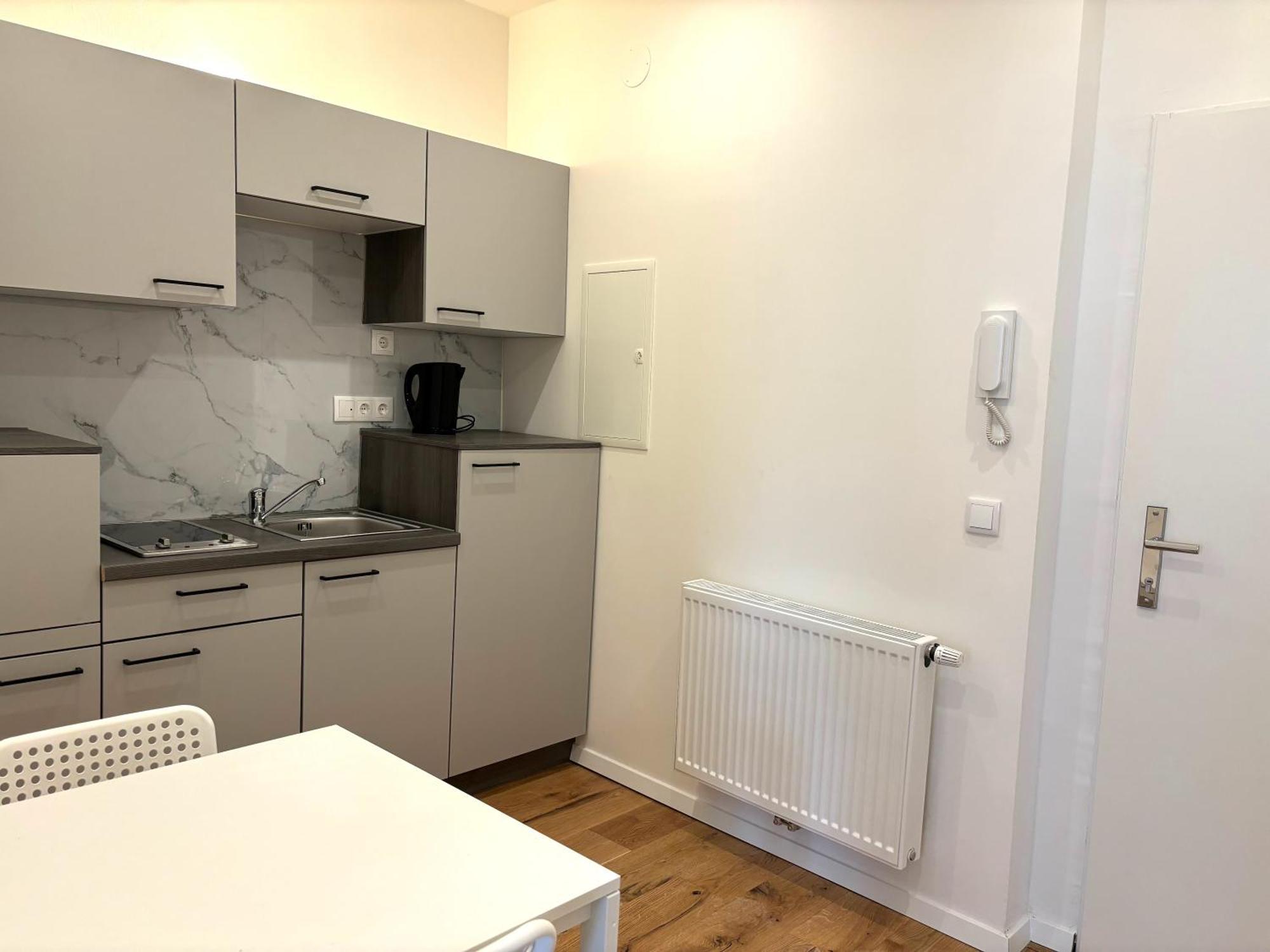 Traumhafte Wohnung Fuer 2, Walk In Dusche, Extra Kueche, Nespresso, Zentral Wenen Buitenkant foto