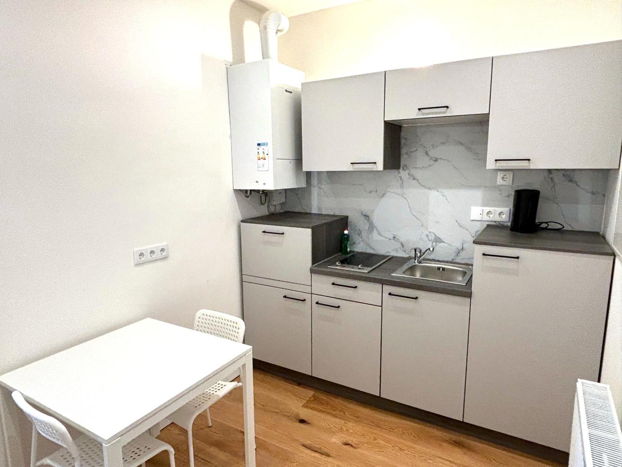 Traumhafte Wohnung Fuer 2, Walk In Dusche, Extra Kueche, Nespresso, Zentral Wenen Buitenkant foto